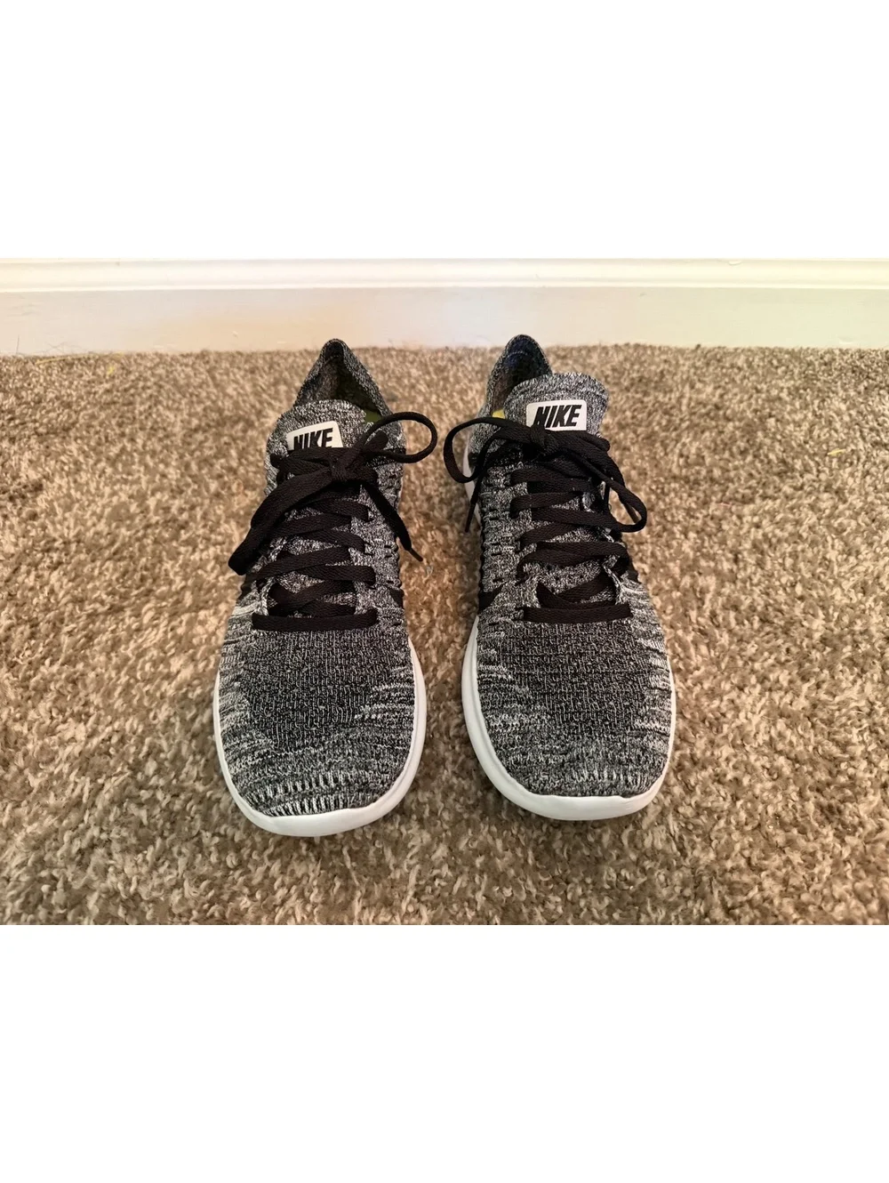 Nike Free Run RN Flyknit Oreo Shoes Women’s 7